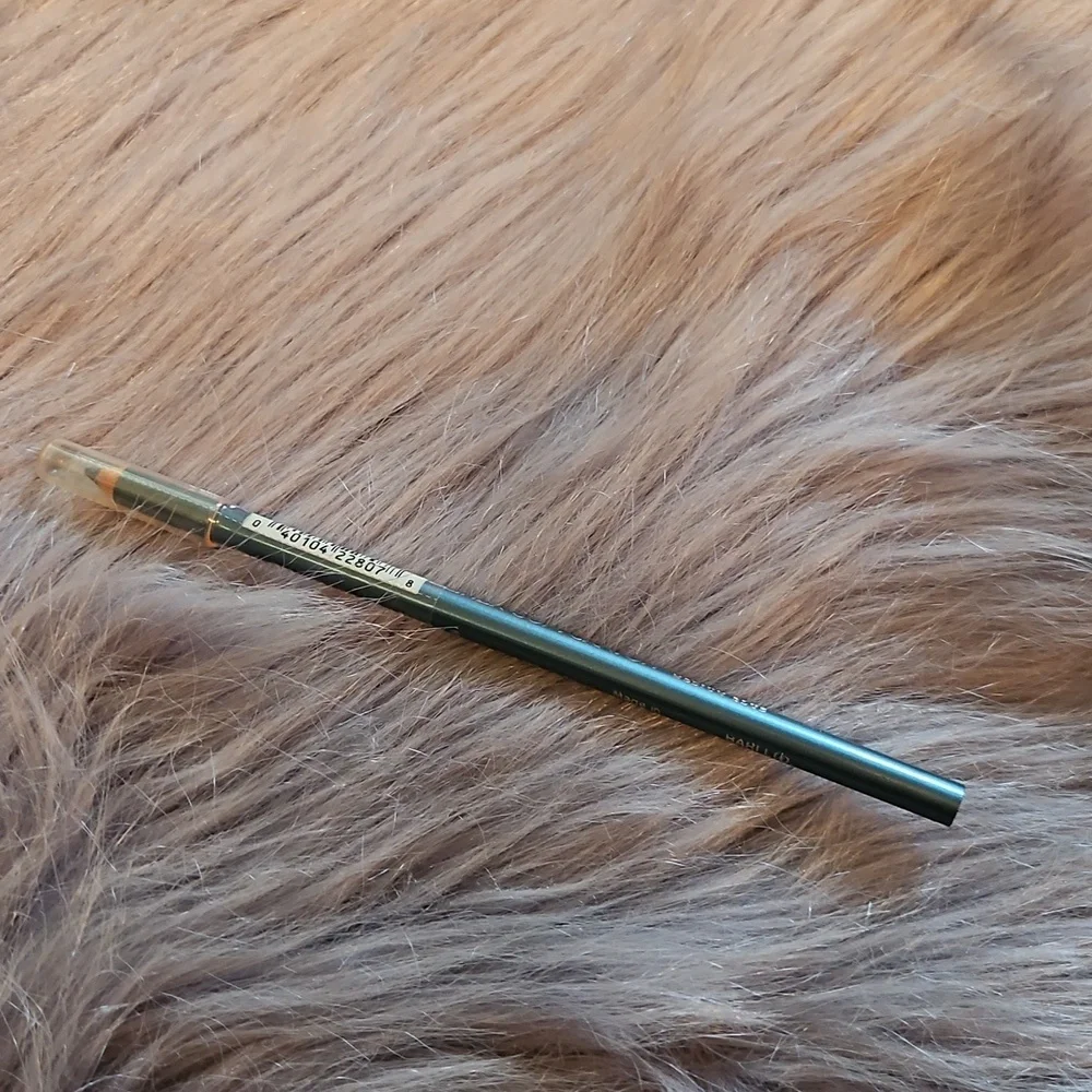 🆕️LOVE MY EYES Eyeliner Soft Crayon Pencil 807 Medium Blue